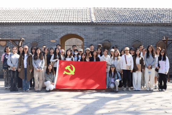 二是要锤炼党性修养